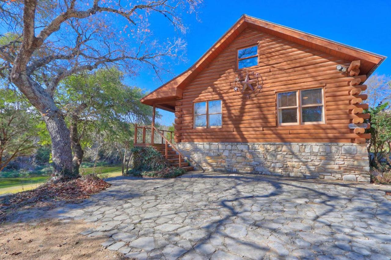 Clearwater Log Home Wimberley Exterior photo