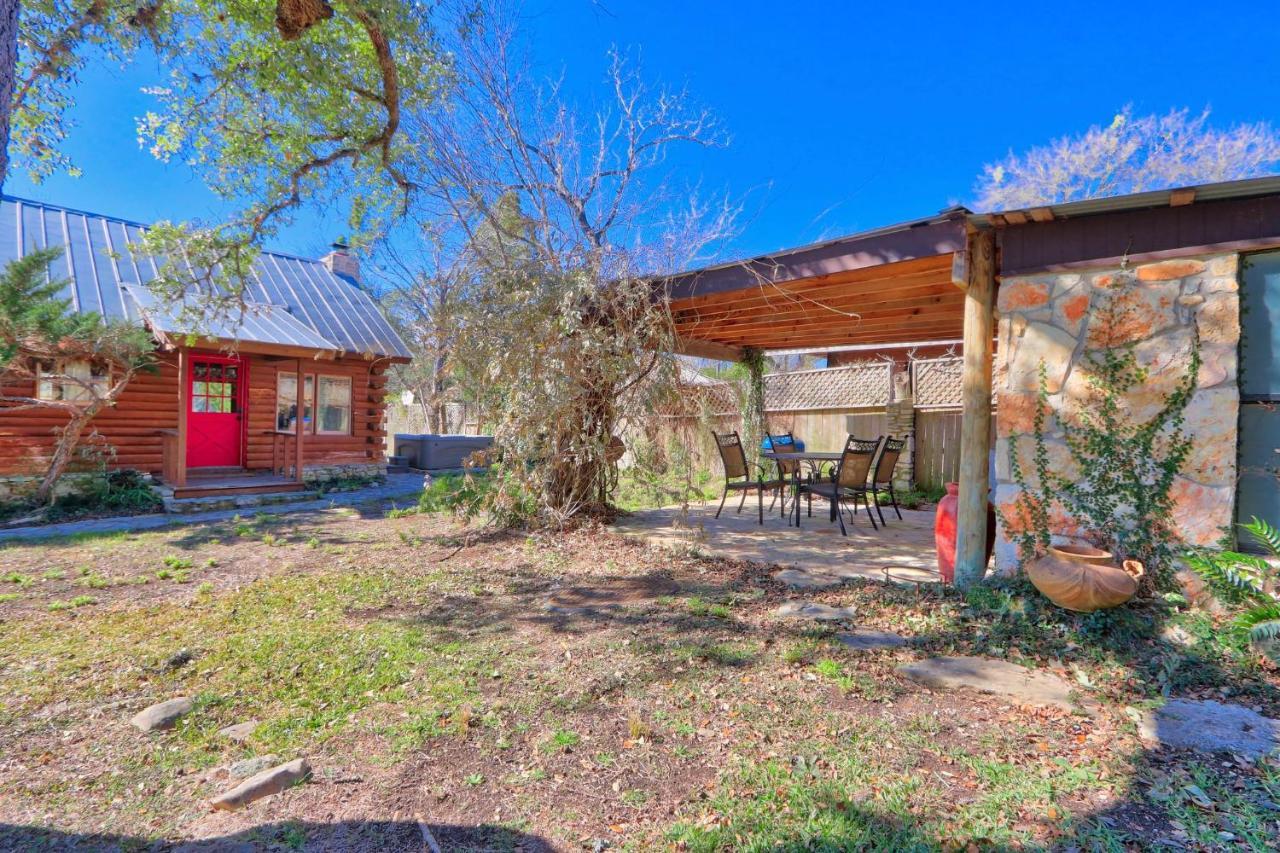 Clearwater Log Home Wimberley Exterior photo