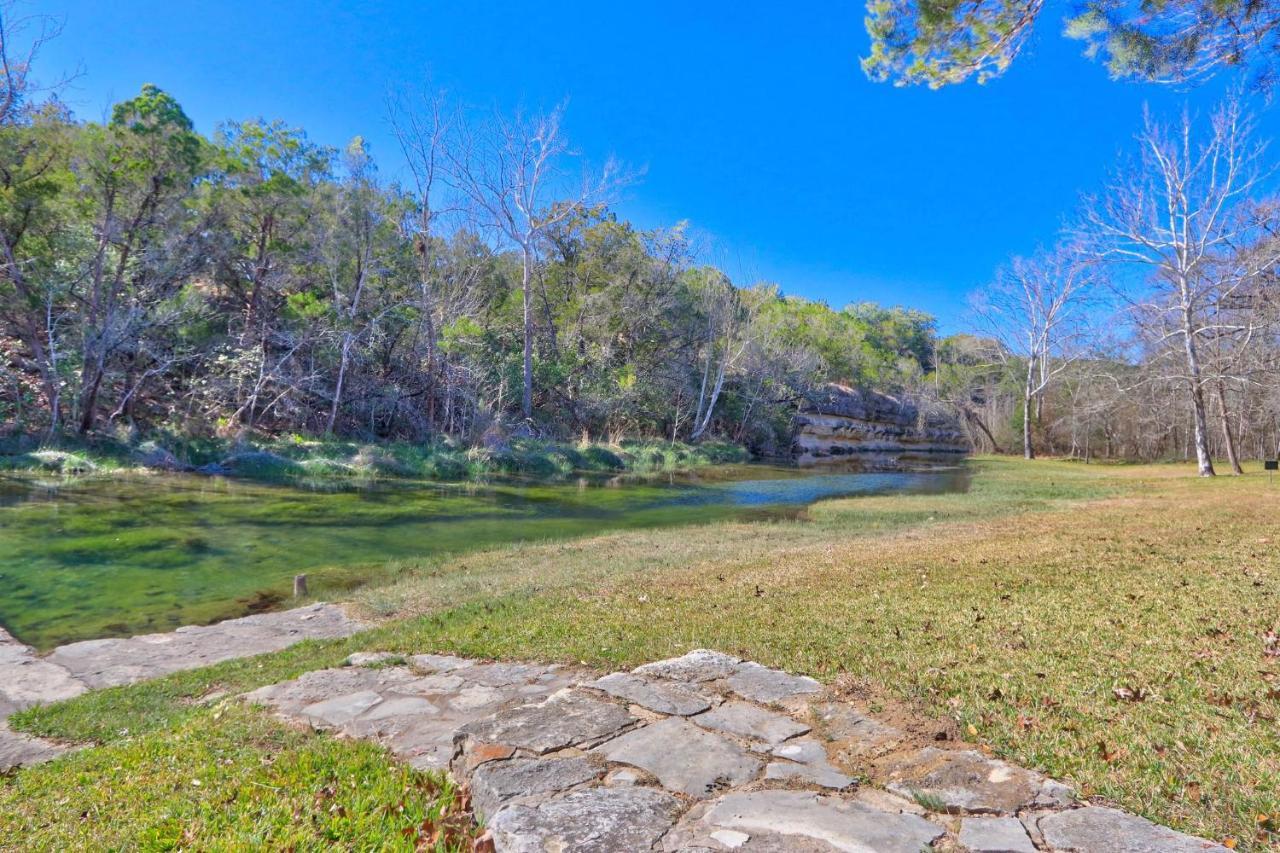 Clearwater Log Home Wimberley Exterior photo